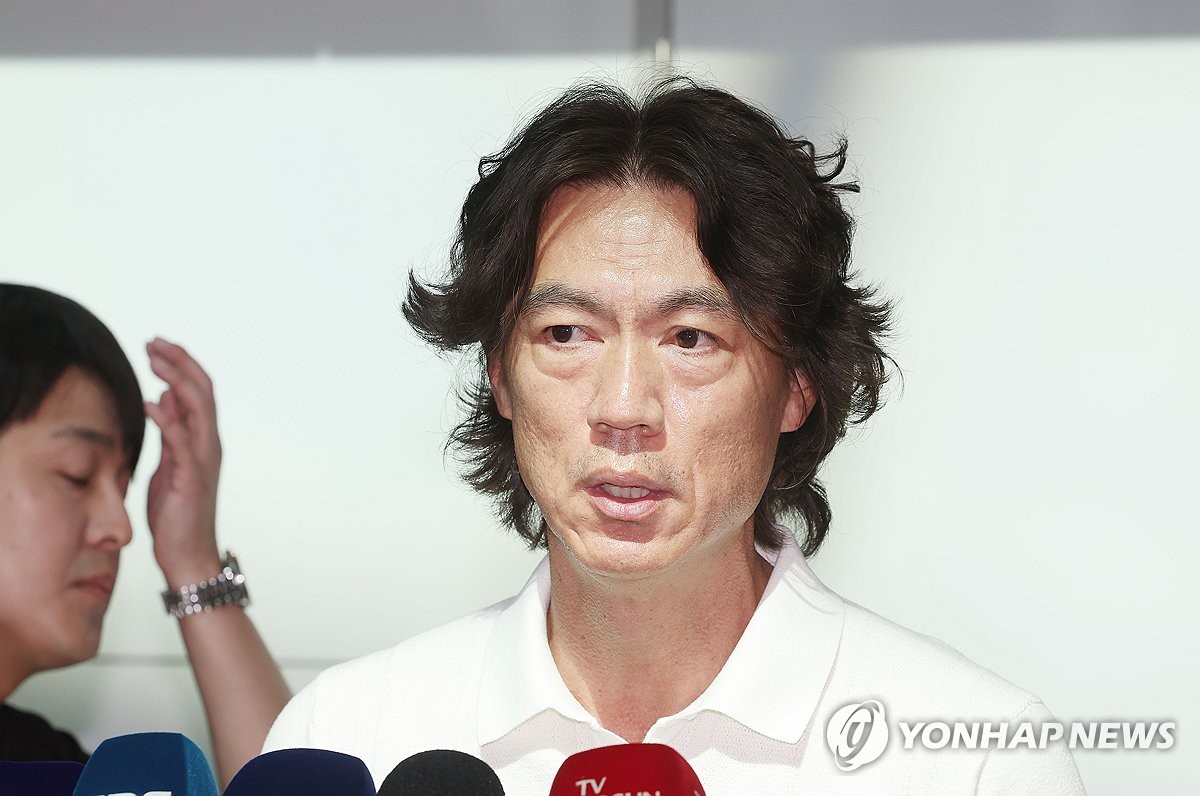 记者：目前情况来看，预计拜仁1月不会积极进行引援