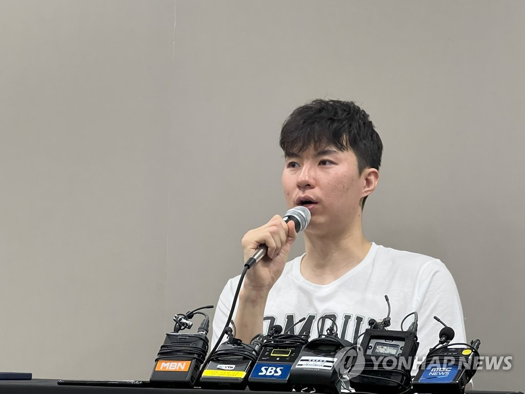 火箭伊森因植入钢钉左腿出现酸痛缺席比赛，乌杜卡：这不会成为长期存在问题